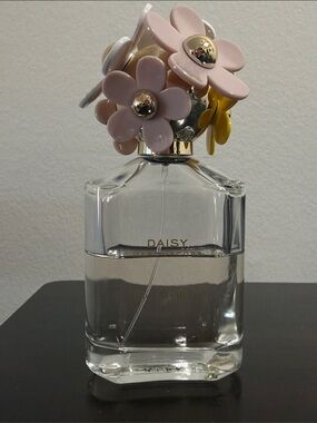 Authentic Marc Jacobs Daisy Eau So Fresh
